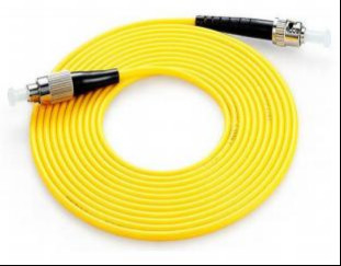 مادة سترة LSZH / PVC / PU FC-ST ربط السلك مع استقرار درجة حرارة عالية وخسارة إدراج ≤0.3dB