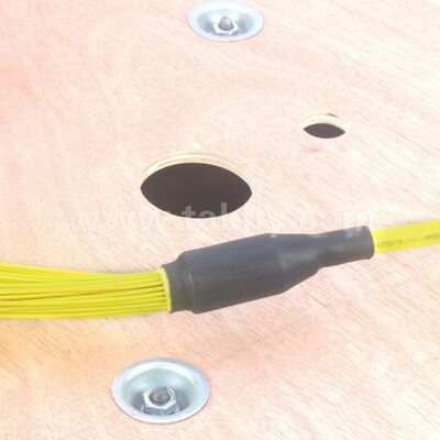 أسلاك تصحيح الألياف الضوئية 48Cores SC-SC سلك تصحيح الاختراق الذي تم إنهاؤه مسبقًا لمركز بيانات الاتصالات