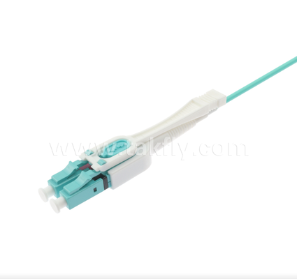 سلك التصحيح MPO/MTP إلى LC Uniboot - متعدد الأوضاع OM3، عالي الكثافة، قطبي قابل للعكس لمراكز البيانات 40G/100G