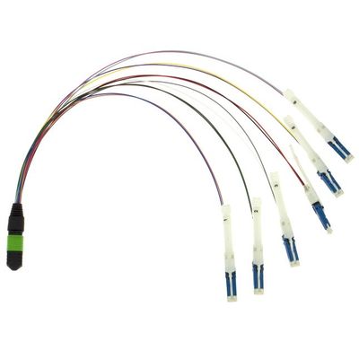 SM OS2 G657A 12 Cores MPO MTP to CS Fiber Optic Patch Cable لمركز بيانات 400G