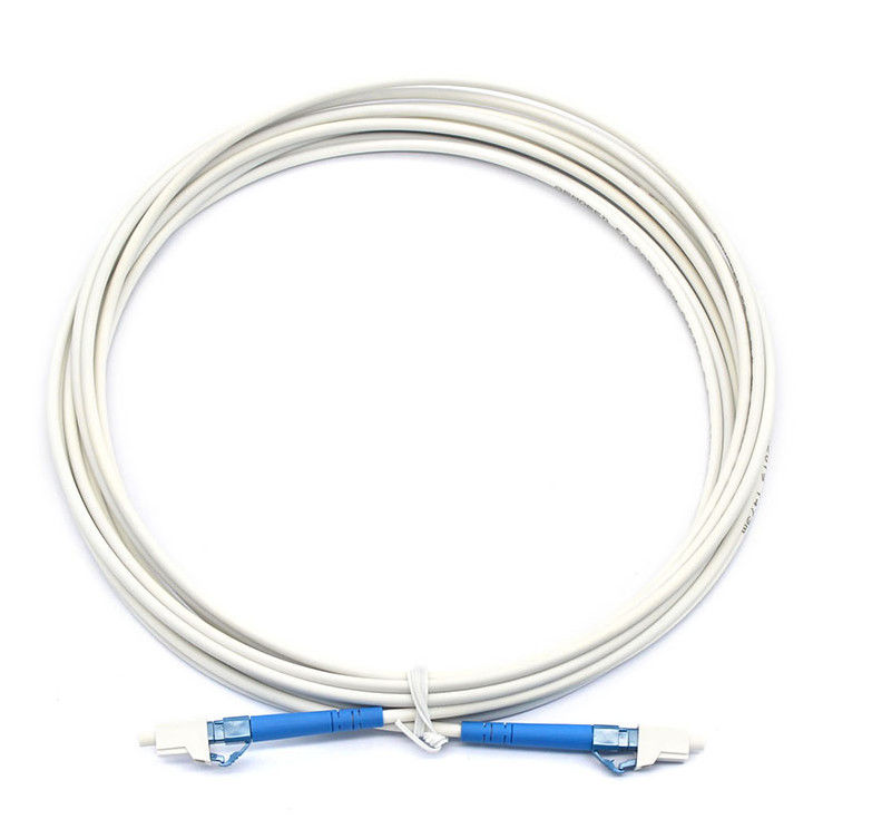 كابل الألياف البصرية الملونة المخصصة مع نوع وضع متعدد الأوضاع والكابل الأبيض