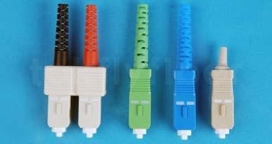 SC وصلة بسيطة أو مزدوجة متوافقة مع معايير ANSI و IEC و TIA / EIA و NTT و JIS