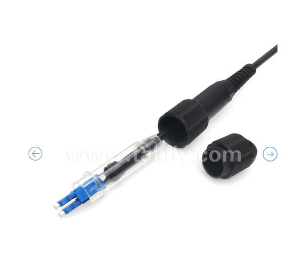 IP67 عازل المياه LC-LC ثنائي التصحيح السلك               مُصنّف للخارج ، كابل GYFJH ، جاهز للبيئات الصعبة