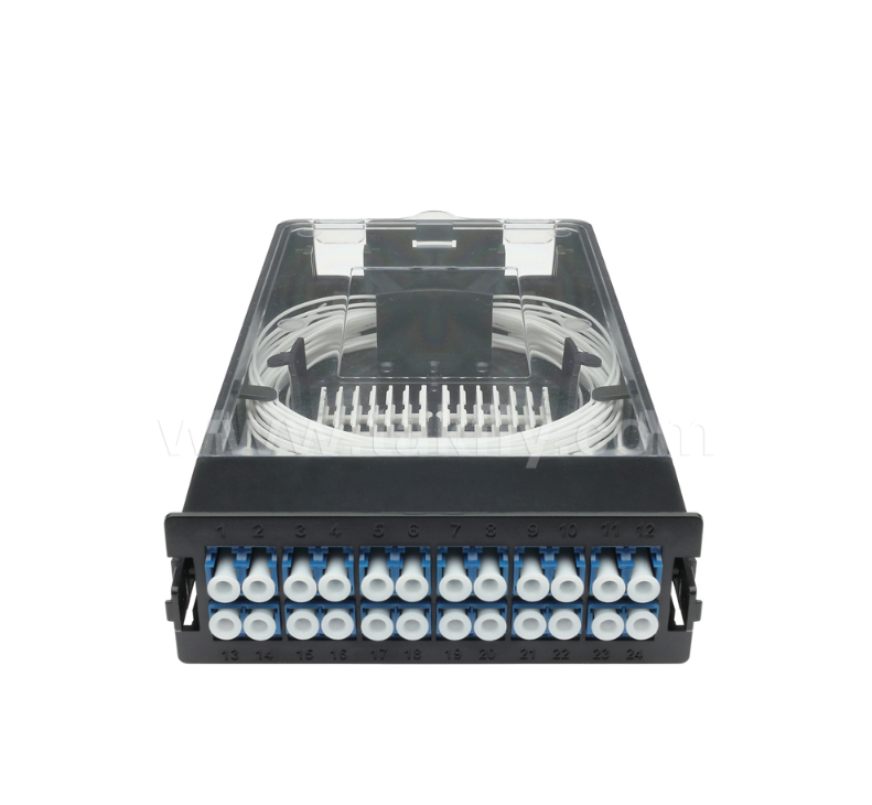 وحدة الكاسيت المقطوعة مسبقًا    TK-HRM-04 ، 12C/24C ، وضع مزدوج: LC Pigtail Fusion أو MPO-LC إدارة الكاسيت ، Plug-and-Play للكابلات في مركز البيانات