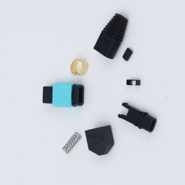 موصلات MPO (Multi-fiber Push On) هي موصلات بصرية متعددة الألياف عالية الكثافة مصممة للاتصالات الضوئية السريعة والموثوقة والمدمجة في مراكز البيانات والشبكات عالية السرعة.